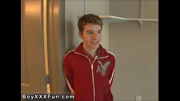 XXX Hot twink Fillipo talks about his life, then gets nude and hops in a najlepsze filmy