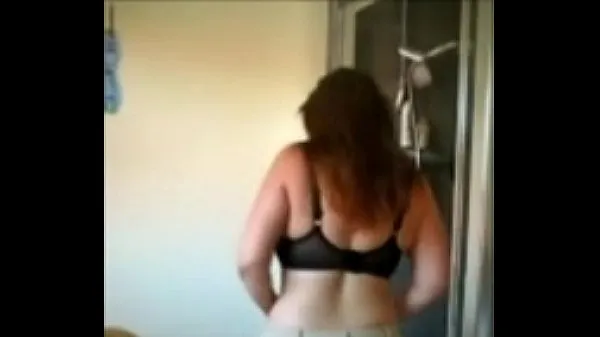 XXX british pawg strips and takes a shower part 1 Video hàng đầu