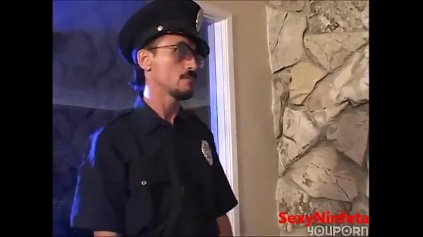 XXX Cop gives teenage girl his big stick toppvideoer