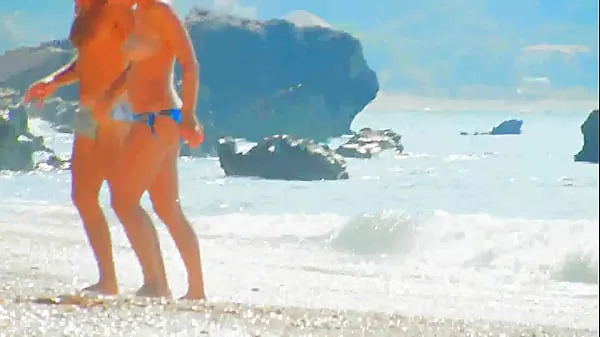XXX سب سے اوپر کی ویڈیوز Beach Spy boobs close up