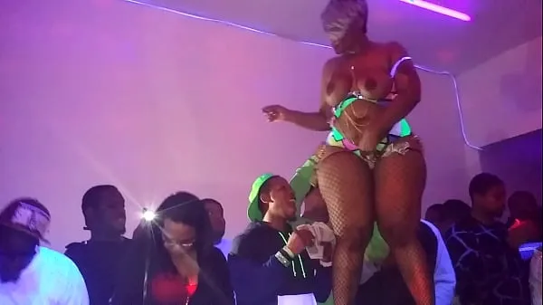 XXX Cherokee D'ass Performs At QSL Halloween Strip Party in North Phila,Pa 10/31/15 Video teratas