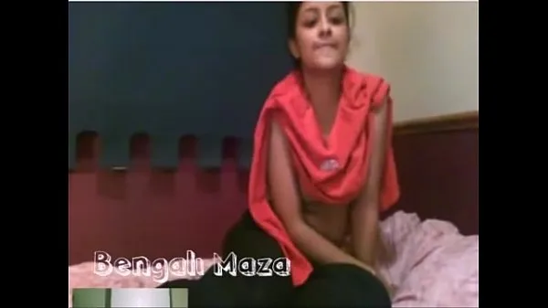 XXX Sexy lover satisfies her lover's whims by showing off everything शीर्ष वीडियो