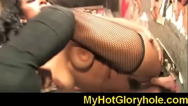 XXX Gloryhole-Initiations-black-girl-sucking-cock27 01 Video hàng đầu