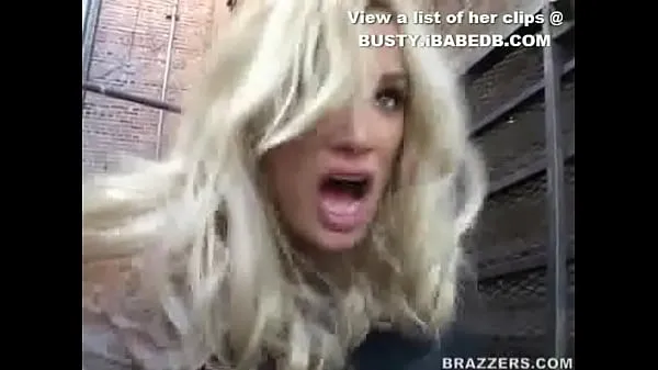 XXX سب سے اوپر کی ویڈیوز Shyla fucking in back alley