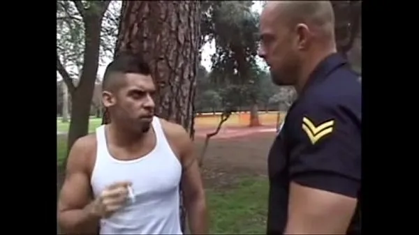 XXX hot gay cops κορυφαία βίντεο