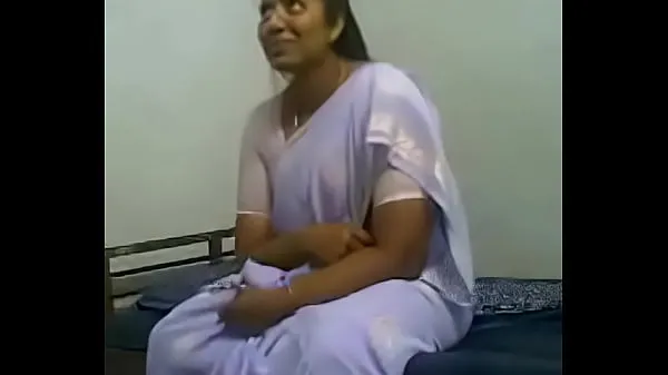 XXX South indian Doctor aunty susila fucked hard -more clips najboljših videoposnetkov