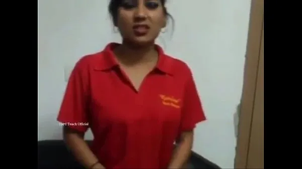 XXX sexy indian girl strips for money κορυφαία βίντεο