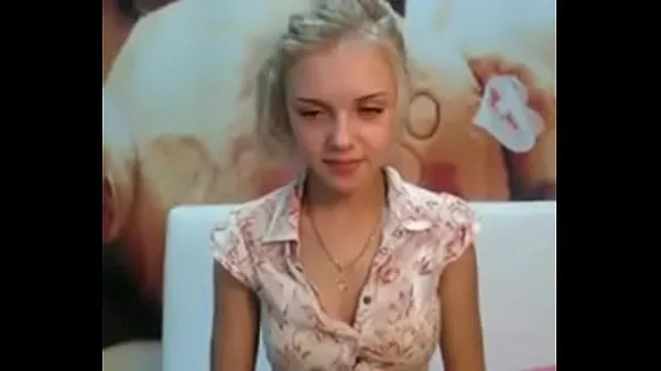 XXX Gorgeous Young Blonde Strip Cam κορυφαία βίντεο