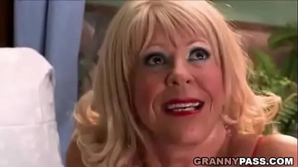 XXX سب سے اوپر کی ویڈیوز Busty Granny Takes BBC Anal