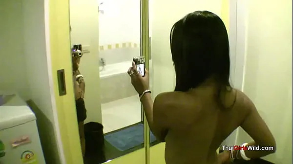XXX Horny Thai Girl donne du sexe à un touriste sexuel chanceux top Vidéos