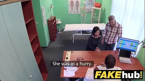XXX Fake Hospital Czech doctor cums over horny cheating wifes tight pussy शीर्ष वीडियो