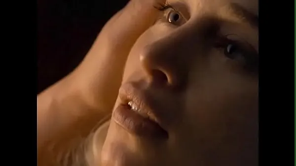 XXX Emilia Clarke Sex Scenes In Game Of Thrones top video's