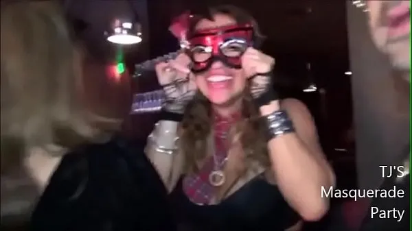 XXX Masquerade Party najlepšie videá