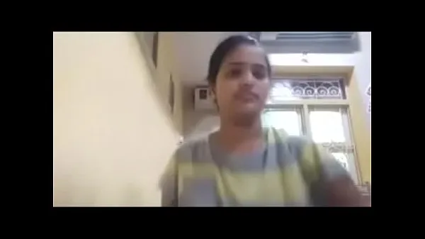 XXX Busty teen plays with her boobs शीर्ष वीडियो