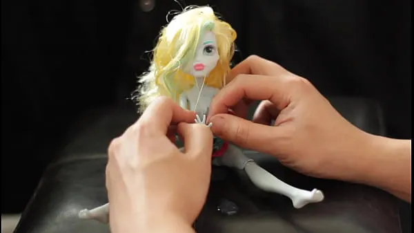 XXX BEAUTIFUL Lagoona doll (Monster High) gets DRENCHED in CUM 19 TIMES วิดีโอยอดนิยม