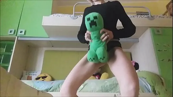 XXX there is no doubt: my step cousin still enjoys playing with her plush toys but she shouldn't be playing this way najboljših videoposnetkov