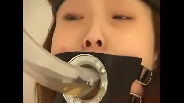 XXX Japanese slave eats s. on bondage วิดีโอยอดนิยม