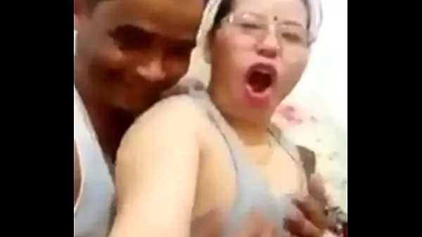 XXX Garota nepalesa de boob press grátis top Vídeos