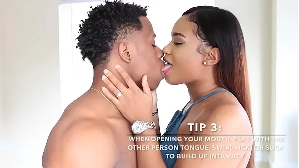 XXX Kissing top video's