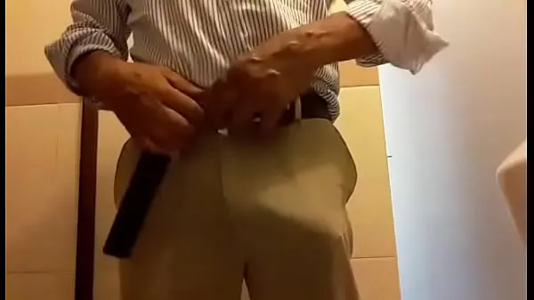 XXX Mature man shows me his cock κορυφαία βίντεο