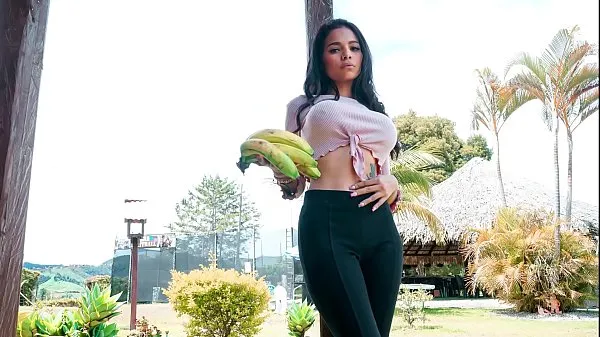 XXX MAMACITAZ - Garcia - Sexy Latina Tastes Big Cock And Gets Fucked toppvideoer