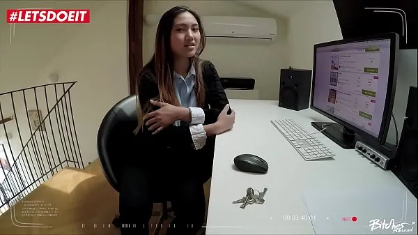 XXX Thai Tourist gets her Tight Pussy Fucked - May Thai legnépszerűbb videók