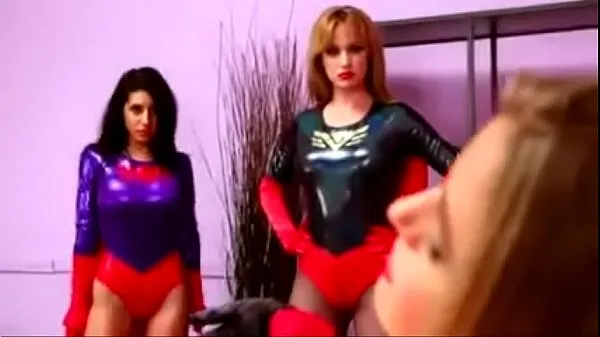 XXX سب سے اوپر کی ویڈیوز Red Queen fucks two superheroines