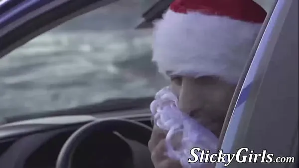 XXX All natural French temptress gets dirty with Santa dick 상위 동영상
