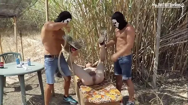 XXX twink gets hosed and fisted outside for 2 merciless doms κορυφαία βίντεο