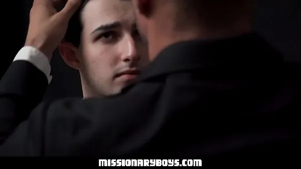 XXX MormonBoyz - Horny Priest Watches As A Religious Boy Jerks His Cock In Confession najlepsze filmy