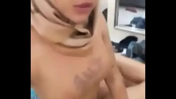 XXX Muslim Indonesian Shemale get fucked by lucky guy शीर्ष वीडियो