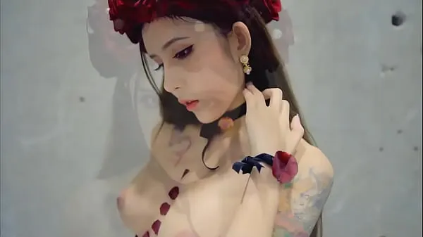XXX Breast-hybrid goddess, beautiful carcass, all three points top Videos
