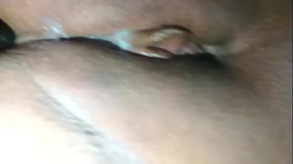 XXX سب سے اوپر کی ویڈیوز Ass eats hairbrush to orgasm