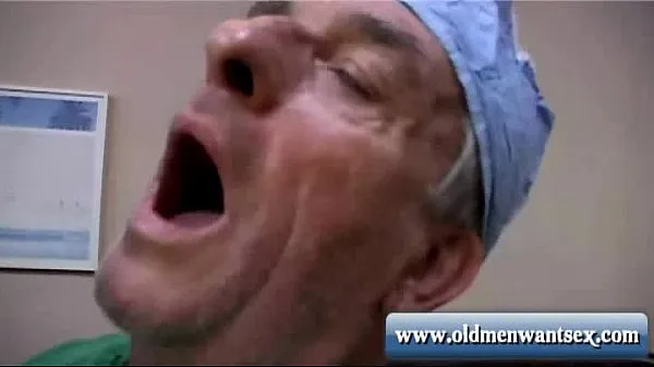 XXX Old man Doctor fucks patient أفضل مقاطع الفيديو