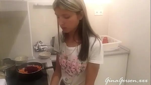 XXX I'm cooking russian borch again Video hàng đầu