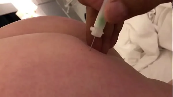XXXChubby Blond likes in her ass during blow jobトップビデオ