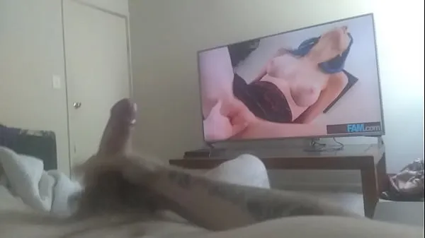 XXX Ducky7707 precums while masturbating while watching porn Video hàng đầu