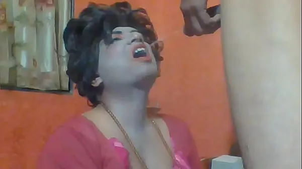XXX Crossdresser Whore drinking piss and takes a shower of piss toppvideoer