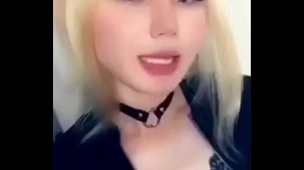 XXX Blond s. slut gagging on a huge dildo (someone knows her name suosituinta videota