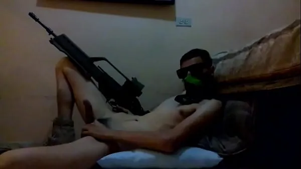 XXX Playing with the rifle top Videos