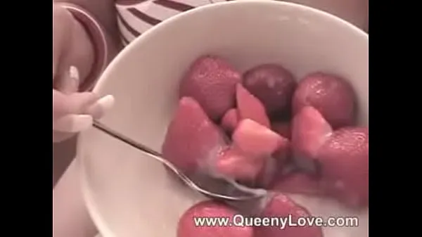 XXX سب سے اوپر کی ویڈیوز Queeny- Strawberry