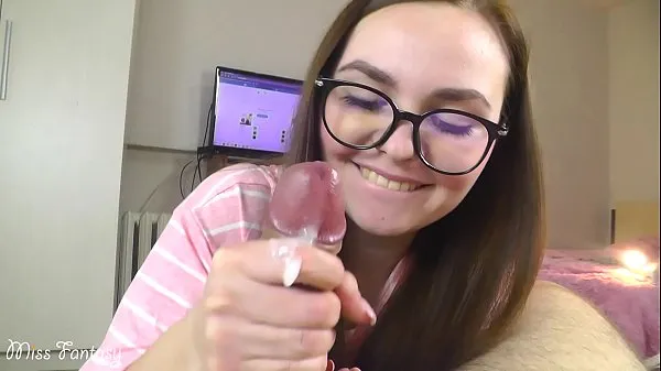 XXX سب سے اوپر کی ویڈیوز Blowjob and handjob from cutie in glasses a lot of sperm