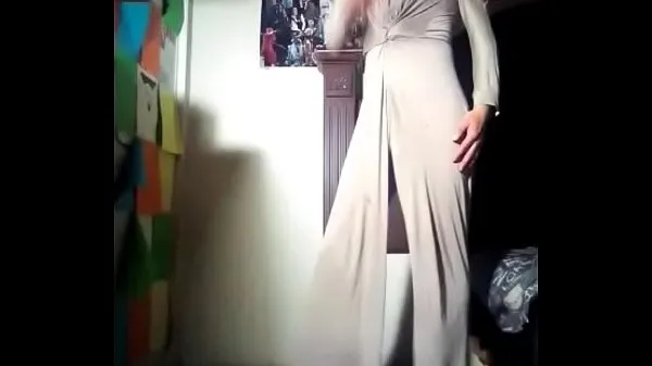 XXX SEXY TV WHORE IN HIGH HEELS AND BEIGE PALAZZO κορυφαία βίντεο