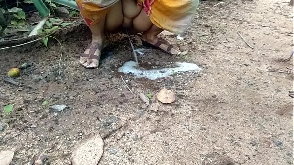 XXX سب سے اوپر کی ویڈیوز desi aunt nature pissing must watch