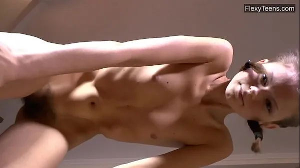XXX سب سے اوپر کی ویڈیوز Nude yoga babe super flexible