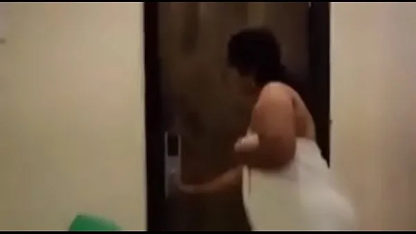 XXX Indian Delivery boy viral video with auntie top Videos