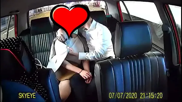 XXX The couple sex on the taxi top videoer