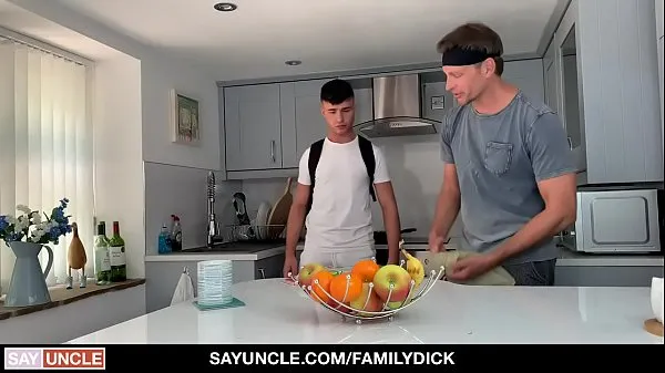 XXX FamilyDick - Receiving A Dick And Foot Massage From Stepson legnépszerűbb videók