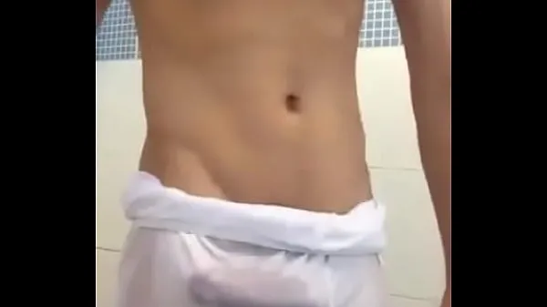 XXX سب سے اوپر کی ویڈیوز Wetting the body and underwear