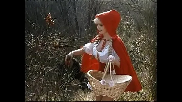 XXX سب سے اوپر کی ویڈیوز The Erotix Adventures Of Little Red Riding Hood - 1993 Part 2